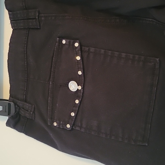 Embellished Ethyl capris - Picture 10 of 14